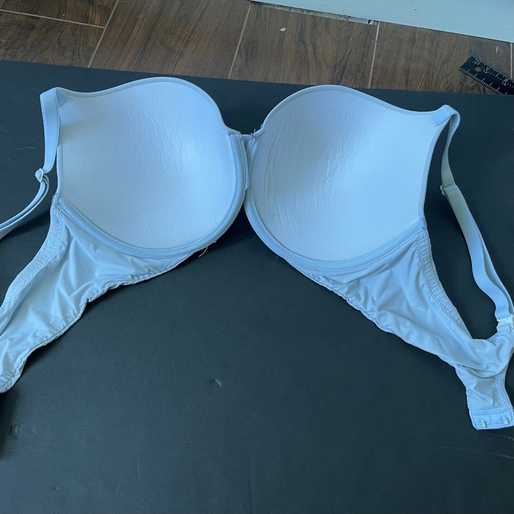 Victorias Secret Light Blue Push Up Bra Underwire Padded 38D Smooth Microfiber